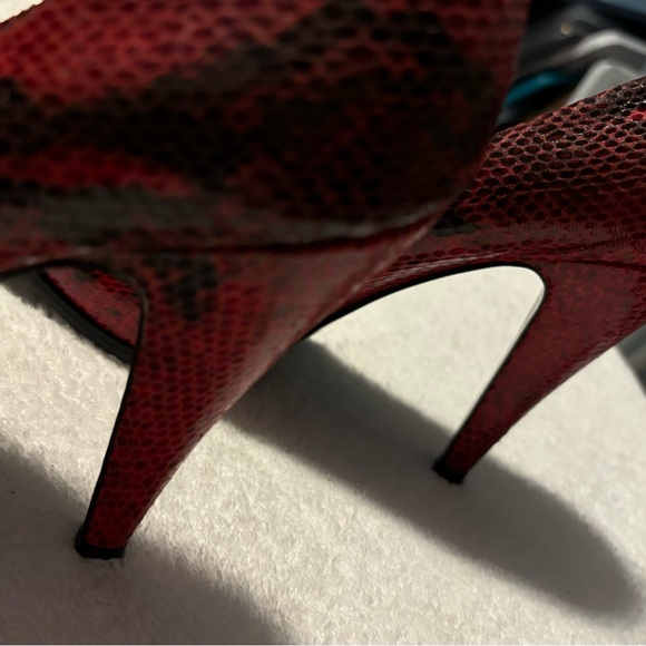 Almost Brand New Heels By NINE WEST - Heel Height 4 1/2 Inches - Box 70 - Picture 5 of 8